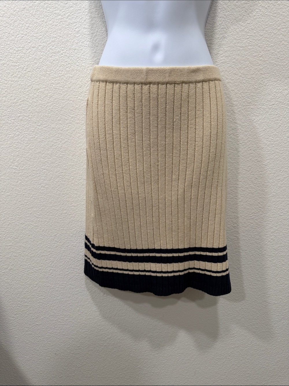 TORY BURCH- Beige Ribbed Knit Midi Skirt with Hem Stripes